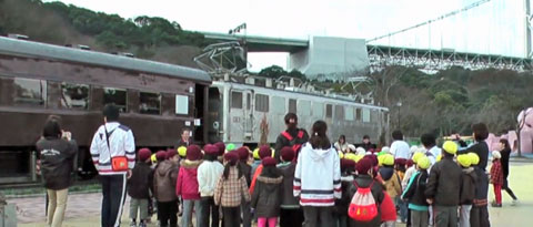 関門海峡めかり駅前「かんもん号」